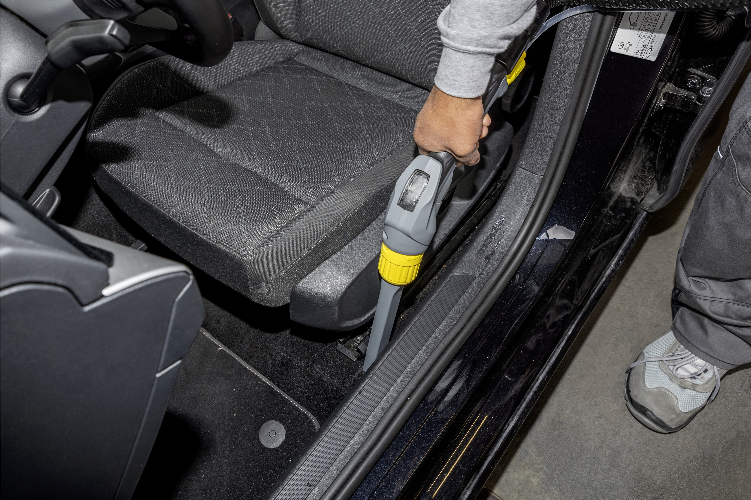 Kärcher Tæppesrenser Puzzi 8/1